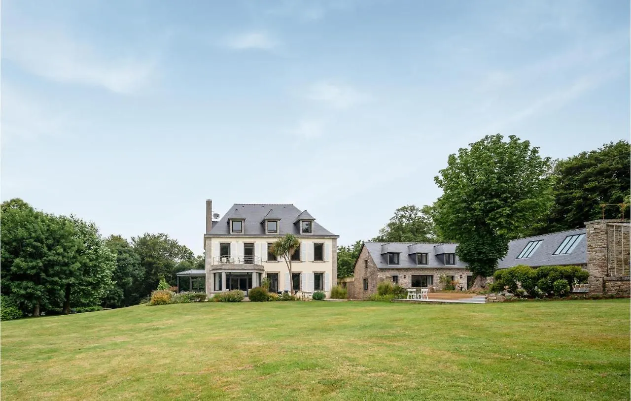 Stunning Apartment In Concarneau With Sauna 0*,
