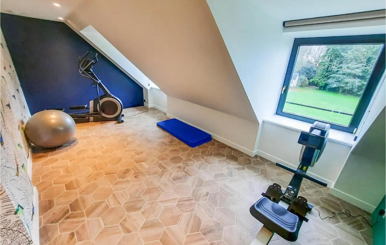 Stunning Apartment In Concarneau With Sauna